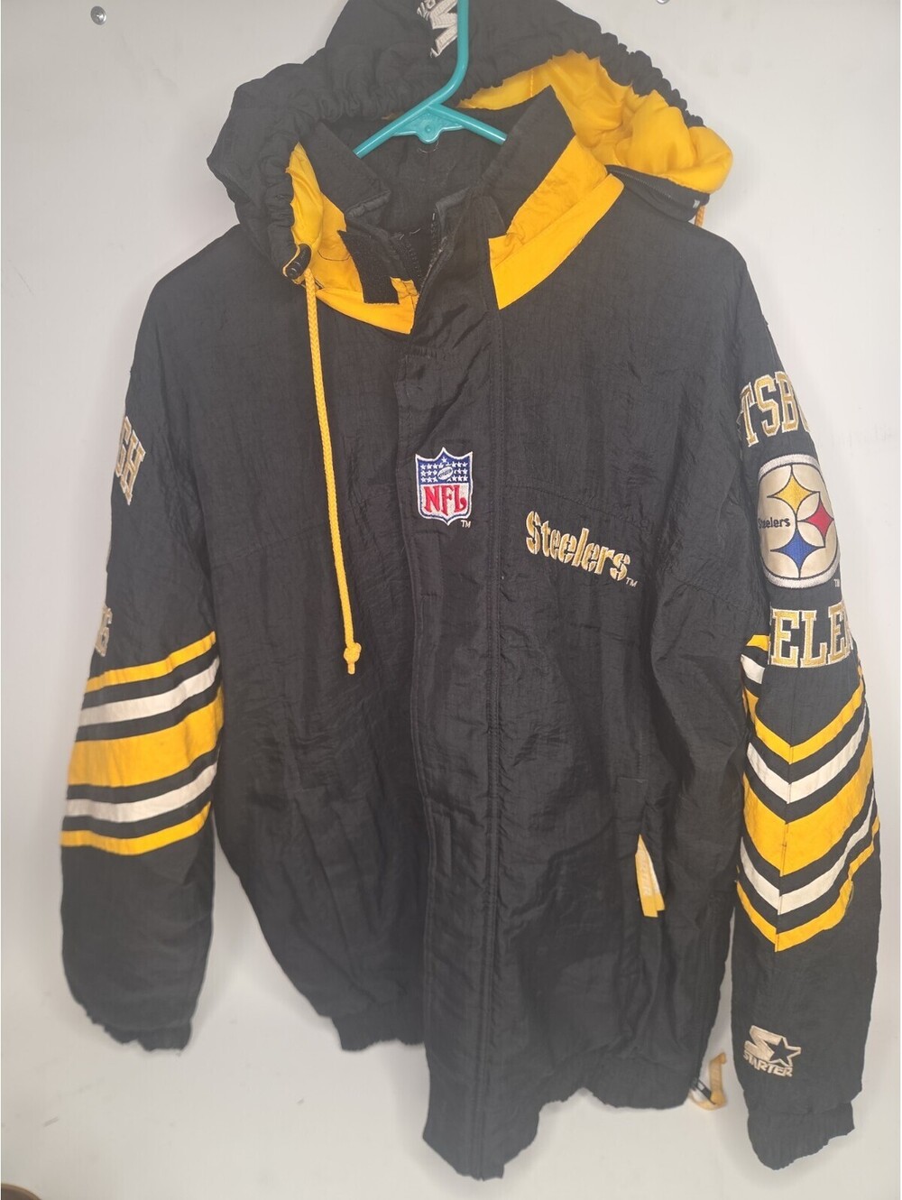 Vintage 90s Pittsburgh Steelers Starter Pro Line NFL Jacket M 28" Pit to Pit